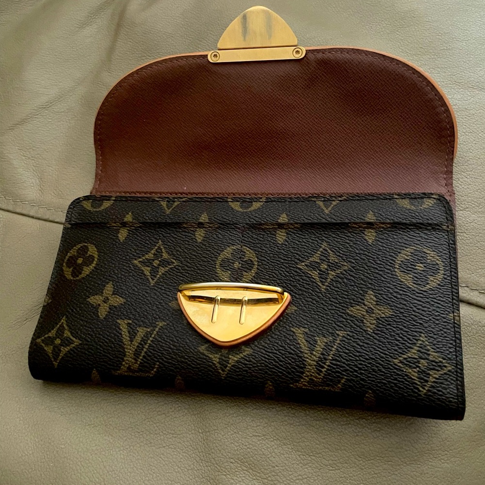 Louise Vuitton Wallet